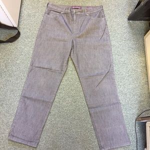 Gloria Vanderbilt Amanda straight leg gray jean 16